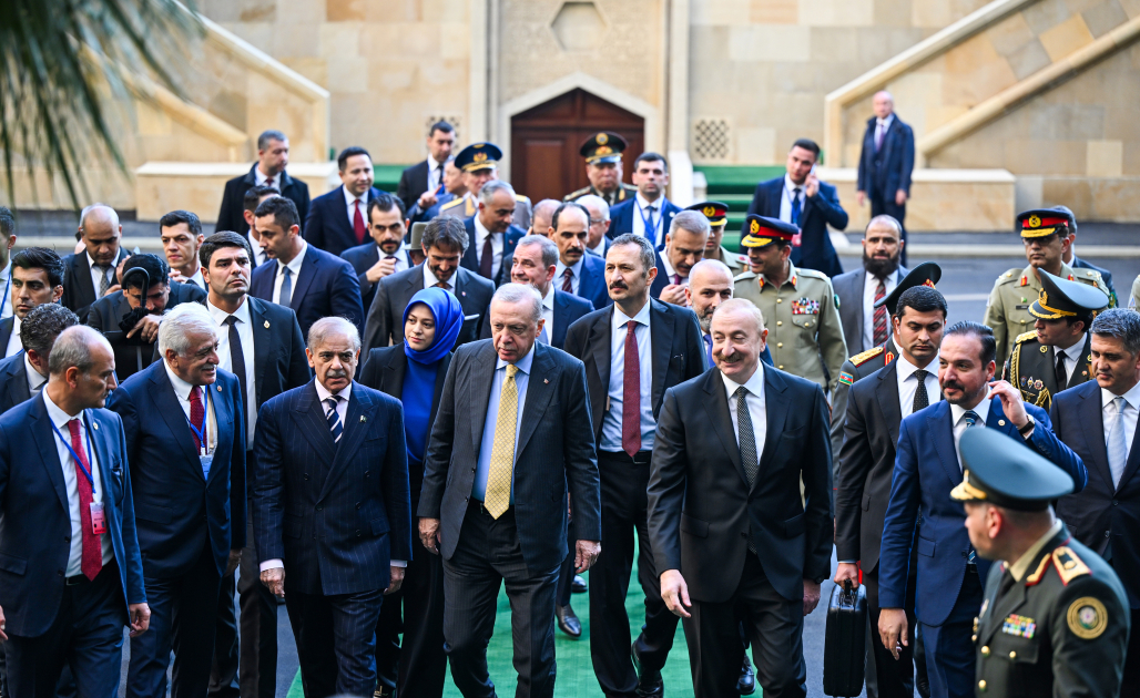 Совместный военный парад Азербайджана, Турции и Пакистана, посвященный завершению военных действий в Нагороном Карабахе,...