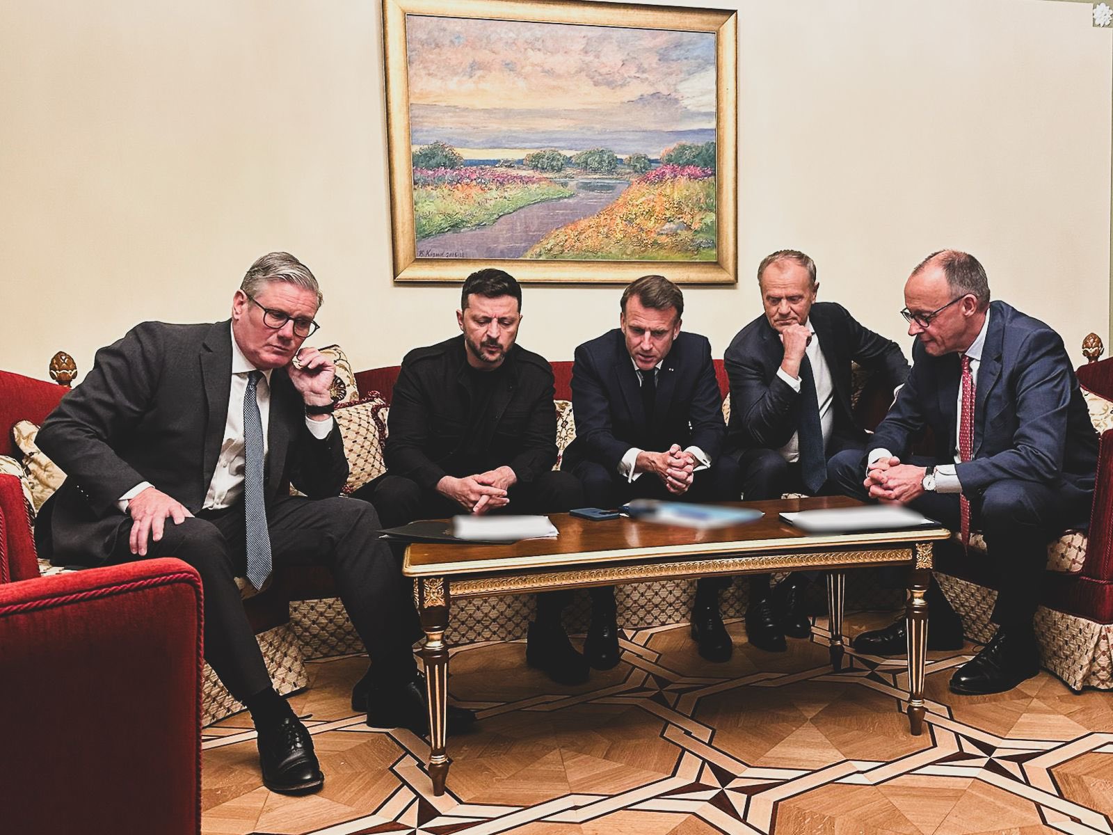 Британия и Франция со своей парадоксальной «коалицией» только поломали всё то, что начал налаживать...